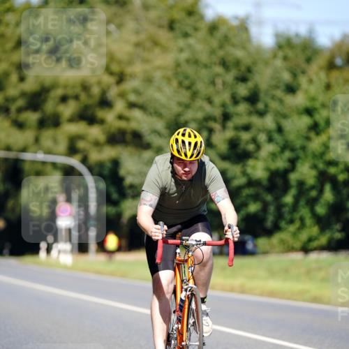 07.09.2025 - 19. Norderstedt Triathlon Michael Burmester http://msf.ph/oto/8848657 07.09.2025 13:28:13 Radfahren 325 meine-sportfotos.de
