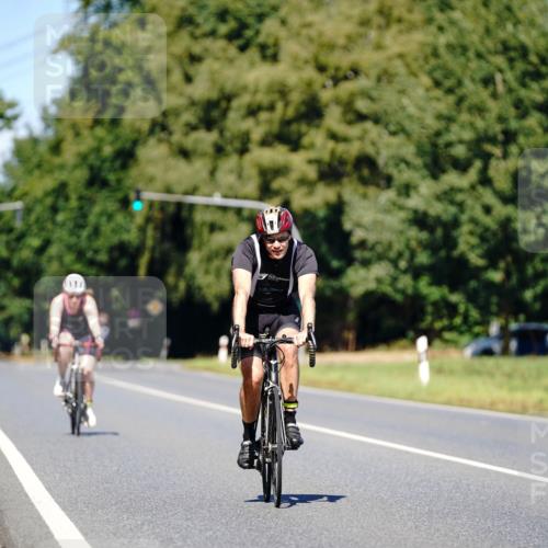 07.09.2025 - 19. Norderstedt Triathlon Michael Burmester http://msf.ph/oto/8848670 07.09.2025 13:29:19 Radfahren 1215 meine-sportfotos.de