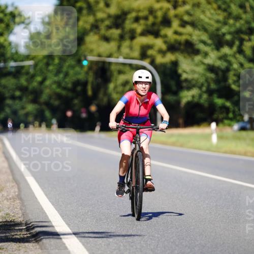 07.09.2025 - 19. Norderstedt Triathlon Michael Burmester http://msf.ph/oto/8848675 07.09.2025 13:32:56 Radfahren 242 meine-sportfotos.de