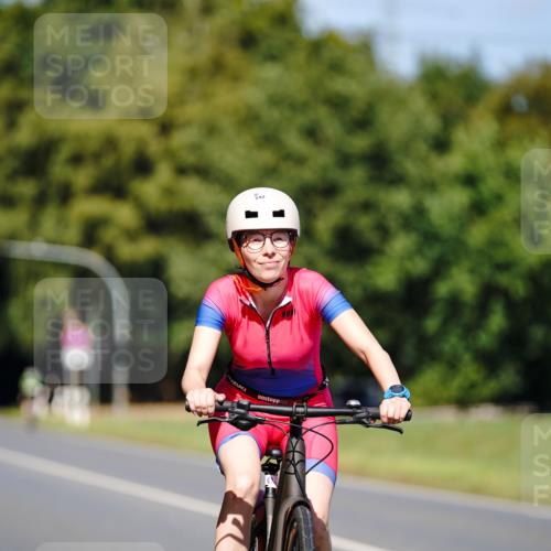 07.09.2025 - 19. Norderstedt Triathlon Michael Burmester http://msf.ph/oto/8848676 07.09.2025 13:32:57 Radfahren 242 meine-sportfotos.de