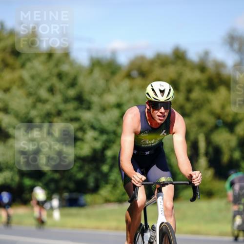 07.09.2025 - 19. Norderstedt Triathlon Michael Burmester http://msf.ph/oto/8848680 07.09.2025 13:34:31 Radfahren 996, 1468 meine-sportfotos.de