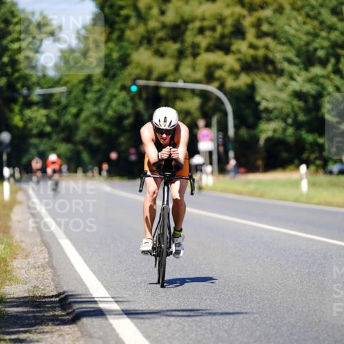 07.09.2025 - 19. Norderstedt Triathlon Michael Burmester http://msf.ph/oto/8848683 07.09.2025 13:35:11 Radfahren 1001 meine-sportfotos.de