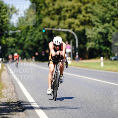 07.09.2025 - 19. Norderstedt Triathlon Michael Burmester http://msf.ph/oto/8848684 07.09.2025 13:35:12 Radfahren 1001 meine-sportfotos.de