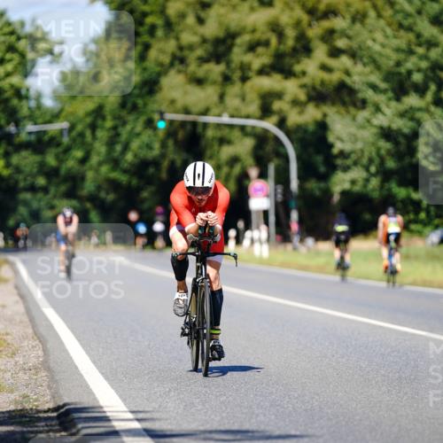 07.09.2025 - 19. Norderstedt Triathlon Michael Burmester http://msf.ph/oto/8848688 07.09.2025 13:35:18 Radfahren 974 meine-sportfotos.de