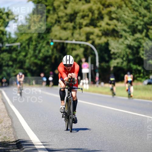 07.09.2025 - 19. Norderstedt Triathlon Michael Burmester http://msf.ph/oto/8848689 07.09.2025 13:35:18 Radfahren 974 meine-sportfotos.de