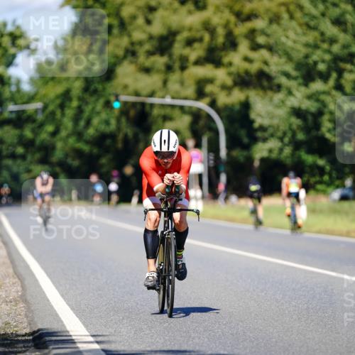 07.09.2025 - 19. Norderstedt Triathlon Michael Burmester http://msf.ph/oto/8848690 07.09.2025 13:35:18 Radfahren 974 meine-sportfotos.de