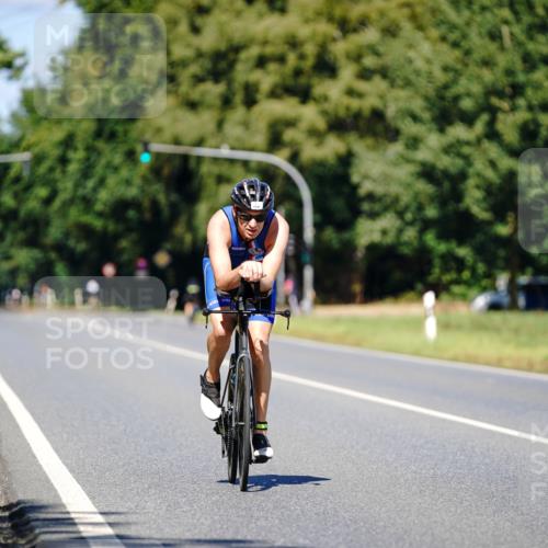 07.09.2025 - 19. Norderstedt Triathlon Michael Burmester http://msf.ph/oto/8848693 07.09.2025 13:35:23 Radfahren 1042 meine-sportfotos.de