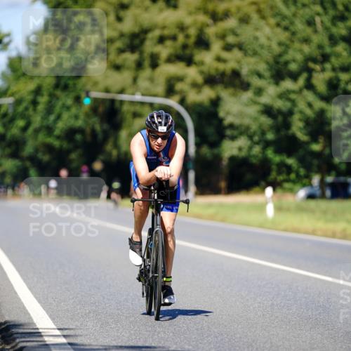 07.09.2025 - 19. Norderstedt Triathlon Michael Burmester http://msf.ph/oto/8848694 07.09.2025 13:35:23 Radfahren 1042 meine-sportfotos.de