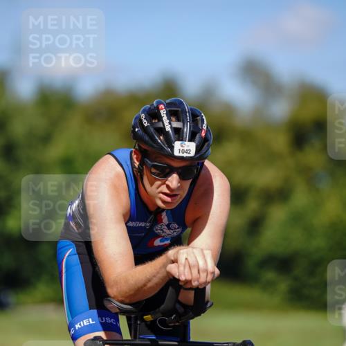 07.09.2025 - 19. Norderstedt Triathlon Michael Burmester http://msf.ph/oto/8848696 07.09.2025 13:35:25 Radfahren 1042 meine-sportfotos.de