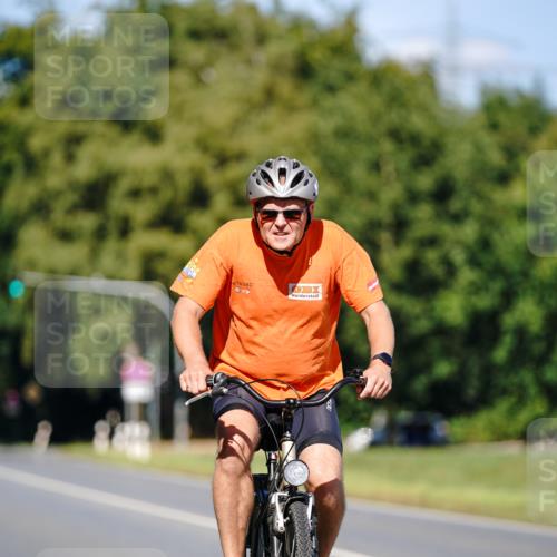 07.09.2025 - 19. Norderstedt Triathlon Michael Burmester http://msf.ph/oto/8848707 07.09.2025 13:37:02 Radfahren 1304 meine-sportfotos.de
