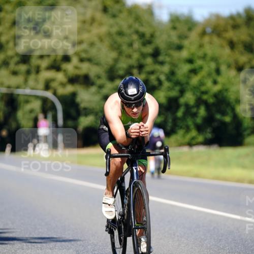 07.09.2025 - 19. Norderstedt Triathlon Michael Burmester http://msf.ph/oto/8848716 07.09.2025 13:37:56 Radfahren 999, 1003, 1007 meine-sportfotos.de