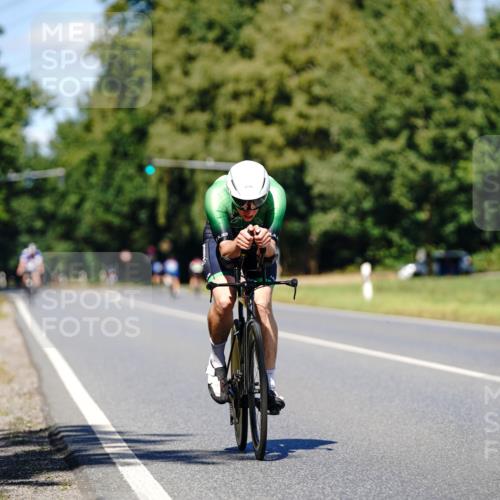 07.09.2025 - 19. Norderstedt Triathlon Michael Burmester http://msf.ph/oto/8848721 07.09.2025 13:38:14 Radfahren 1015 meine-sportfotos.de
