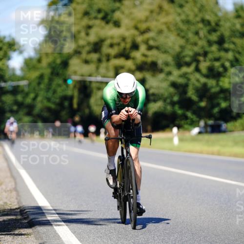 07.09.2025 - 19. Norderstedt Triathlon Michael Burmester http://msf.ph/oto/8848722 07.09.2025 13:38:14 Radfahren 1015 meine-sportfotos.de