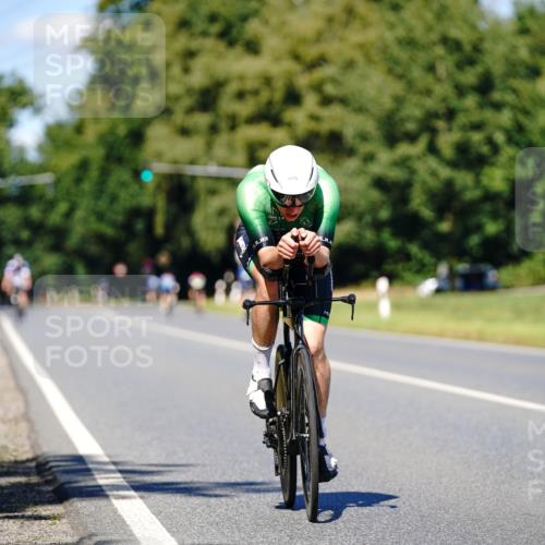 07.09.2025 - 19. Norderstedt Triathlon Michael Burmester http://msf.ph/oto/8848723 07.09.2025 13:38:14 Radfahren 1015 meine-sportfotos.de