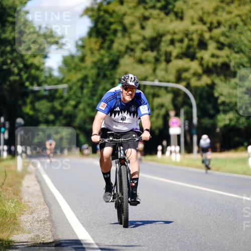 07.09.2025 - 19. Norderstedt Triathlon Michael Burmester http://msf.ph/oto/8848726 07.09.2025 13:38:26 Radfahren 314 meine-sportfotos.de