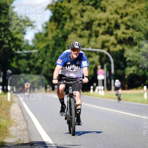 07.09.2025 - 19. Norderstedt Triathlon Michael Burmester http://msf.ph/oto/8848727 07.09.2025 13:38:26 Radfahren 314 meine-sportfotos.de