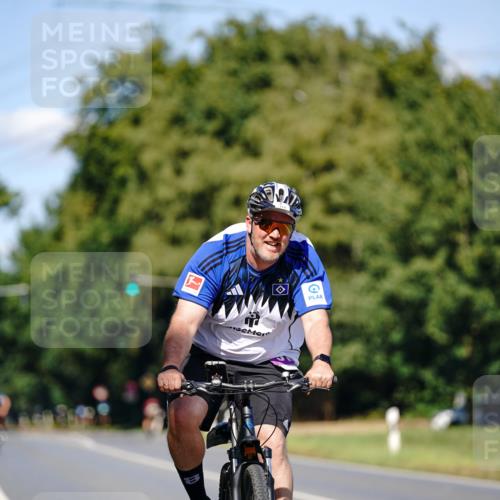 07.09.2025 - 19. Norderstedt Triathlon Michael Burmester http://msf.ph/oto/8848728 07.09.2025 13:38:27 Radfahren 314 meine-sportfotos.de