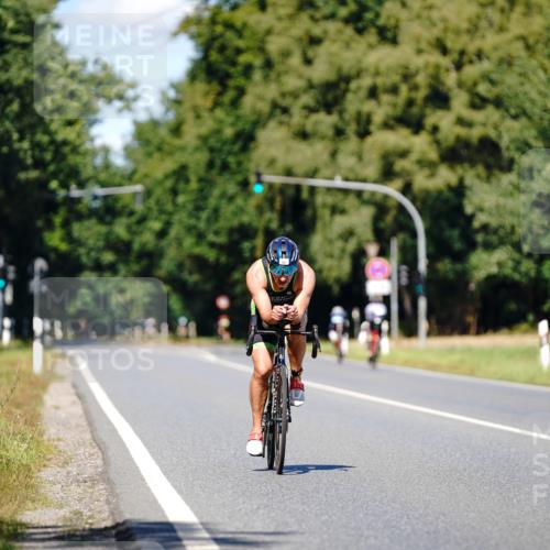 07.09.2025 - 19. Norderstedt Triathlon Michael Burmester http://msf.ph/oto/8848731 07.09.2025 13:38:34 Radfahren 997 meine-sportfotos.de
