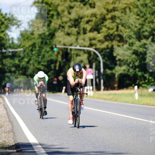 07.09.2025 - 19. Norderstedt Triathlon Michael Burmester http://msf.ph/oto/8848739 07.09.2025 13:39:23 Radfahren 1006, 1016 meine-sportfotos.de