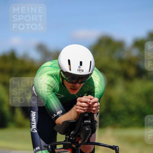 07.09.2025 - 19. Norderstedt Triathlon Michael Burmester http://msf.ph/oto/8848746 07.09.2025 13:39:26 Radfahren 1006, 1016 meine-sportfotos.de