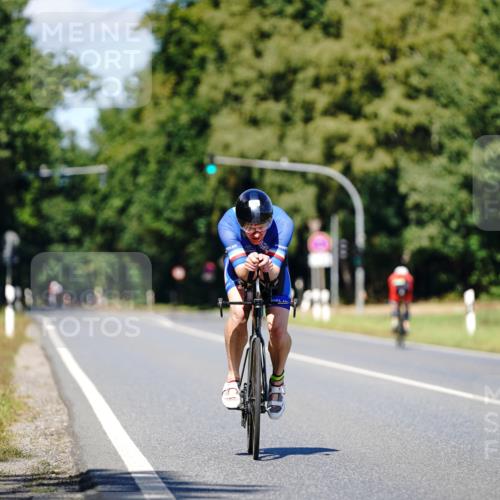 07.09.2025 - 19. Norderstedt Triathlon Michael Burmester http://msf.ph/oto/8848749 07.09.2025 13:39:35 Radfahren 1038 meine-sportfotos.de