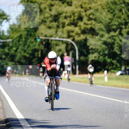 07.09.2025 - 19. Norderstedt Triathlon Michael Burmester http://msf.ph/oto/8848752 07.09.2025 13:39:56 Radfahren 969 meine-sportfotos.de