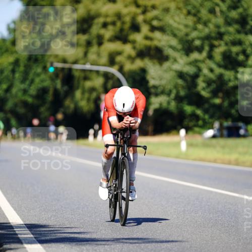 07.09.2025 - 19. Norderstedt Triathlon Michael Burmester http://msf.ph/oto/8848769 07.09.2025 13:40:45 Radfahren 975 meine-sportfotos.de