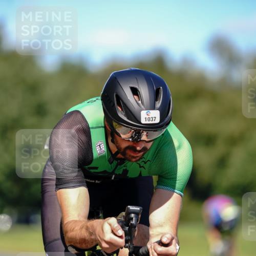 07.09.2025 - 19. Norderstedt Triathlon Michael Burmester http://msf.ph/oto/8848775 07.09.2025 13:40:52 Radfahren 1037 meine-sportfotos.de