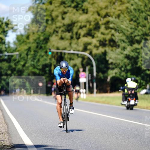 07.09.2025 - 19. Norderstedt Triathlon Michael Burmester http://msf.ph/oto/8848782 07.09.2025 13:41:05 Radfahren 880 meine-sportfotos.de