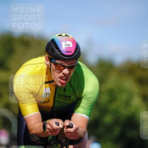 07.09.2025 - 19. Norderstedt Triathlon Michael Burmester http://msf.ph/oto/8848792 07.09.2025 13:41:21 Radfahren 965, 1028 meine-sportfotos.de