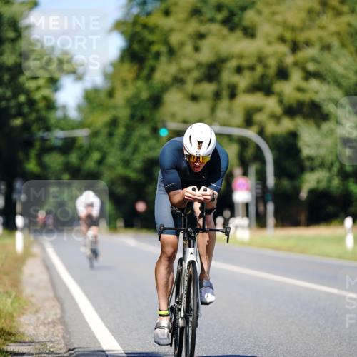 07.09.2025 - 19. Norderstedt Triathlon Michael Burmester http://msf.ph/oto/8848799 07.09.2025 13:41:33 Radfahren 876 meine-sportfotos.de