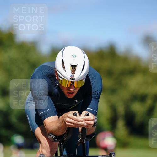 07.09.2025 - 19. Norderstedt Triathlon Michael Burmester http://msf.ph/oto/8848801 07.09.2025 13:41:34 Radfahren 876 meine-sportfotos.de