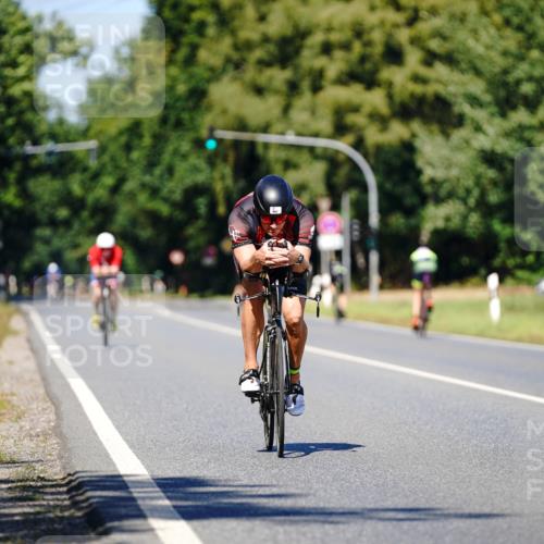 07.09.2025 - 19. Norderstedt Triathlon Michael Burmester http://msf.ph/oto/8848808 07.09.2025 13:41:53 Radfahren 962 meine-sportfotos.de