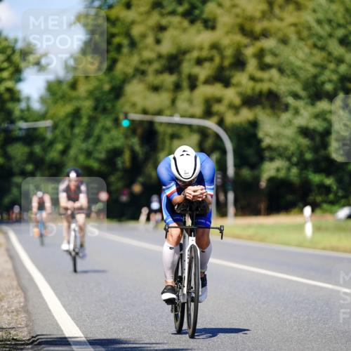 07.09.2025 - 19. Norderstedt Triathlon Michael Burmester http://msf.ph/oto/8848818 07.09.2025 13:42:07 Radfahren 1041 meine-sportfotos.de