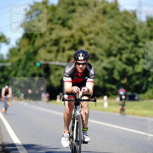 07.09.2025 - 19. Norderstedt Triathlon Michael Burmester http://msf.ph/oto/8848822 07.09.2025 13:42:10 Radfahren 979, 1041 meine-sportfotos.de