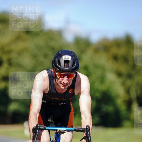 07.09.2025 - 19. Norderstedt Triathlon Michael Burmester http://msf.ph/oto/8848826 07.09.2025 13:42:16 Radfahren 1002 meine-sportfotos.de