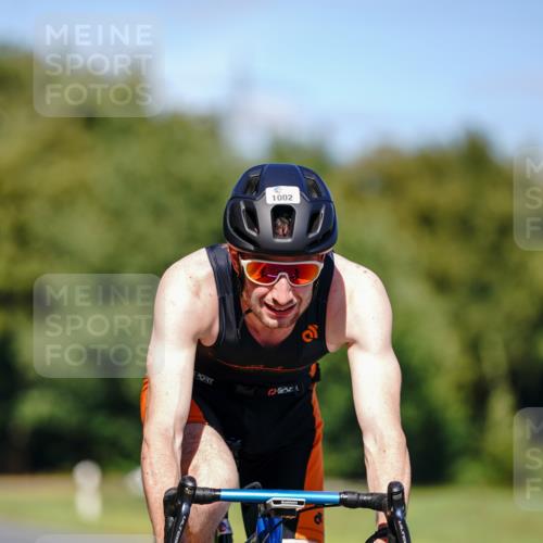 07.09.2025 - 19. Norderstedt Triathlon Michael Burmester http://msf.ph/oto/8848827 07.09.2025 13:42:16 Radfahren 1002 meine-sportfotos.de