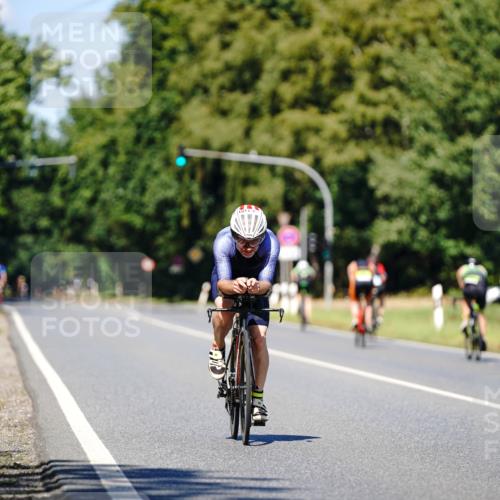 07.09.2025 - 19. Norderstedt Triathlon Michael Burmester http://msf.ph/oto/8848829 07.09.2025 13:42:39 Radfahren 1011 meine-sportfotos.de