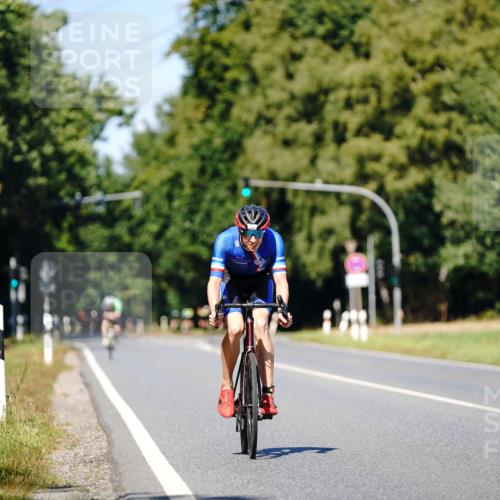 07.09.2025 - 19. Norderstedt Triathlon Michael Burmester http://msf.ph/oto/8848834 07.09.2025 13:42:53 Radfahren 1040 meine-sportfotos.de