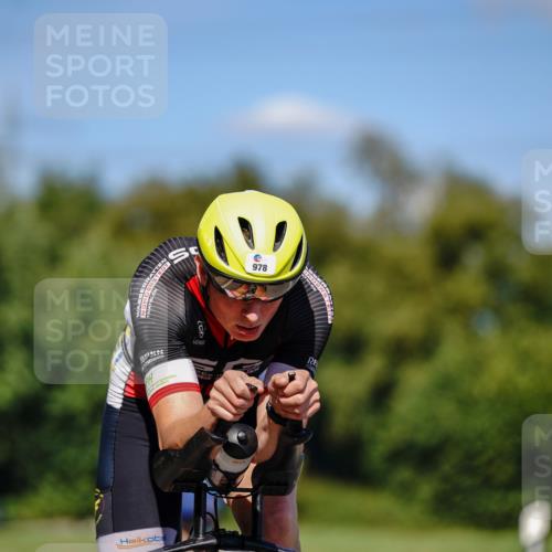 07.09.2025 - 19. Norderstedt Triathlon Michael Burmester http://msf.ph/oto/8848845 07.09.2025 13:43:18 Radfahren 978, 988 meine-sportfotos.de