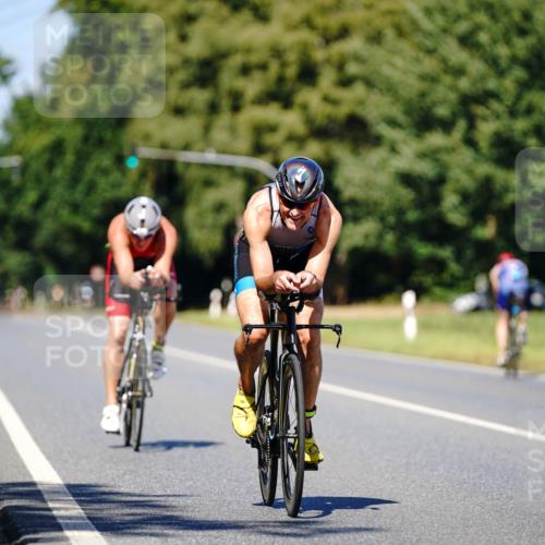 07.09.2025 - 19. Norderstedt Triathlon Michael Burmester http://msf.ph/oto/8848848 07.09.2025 13:43:20 Radfahren 978, 984, 988 meine-sportfotos.de