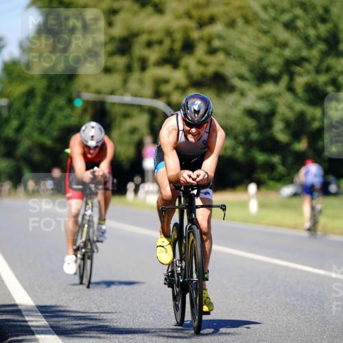 07.09.2025 - 19. Norderstedt Triathlon Michael Burmester http://msf.ph/oto/8848849 07.09.2025 13:43:20 Radfahren 978, 984, 988 meine-sportfotos.de