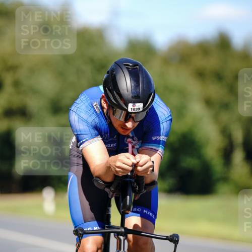 07.09.2025 - 19. Norderstedt Triathlon Michael Burmester http://msf.ph/oto/8848870 07.09.2025 13:43:47 Radfahren 1039 meine-sportfotos.de