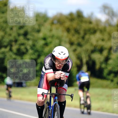 07.09.2025 - 19. Norderstedt Triathlon Michael Burmester http://msf.ph/oto/8848871 07.09.2025 13:43:55 Radfahren 985, 1018 meine-sportfotos.de
