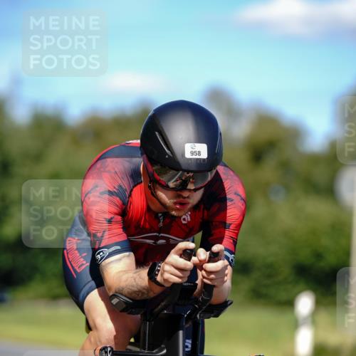 07.09.2025 - 19. Norderstedt Triathlon Michael Burmester http://msf.ph/oto/8848883 07.09.2025 13:44:11 Radfahren 422, 958 meine-sportfotos.de