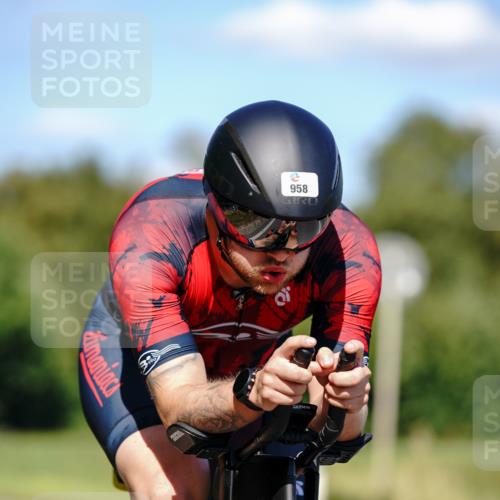 07.09.2025 - 19. Norderstedt Triathlon Michael Burmester http://msf.ph/oto/8848884 07.09.2025 13:44:11 Radfahren 422, 958 meine-sportfotos.de
