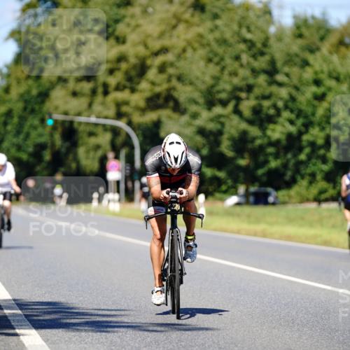 07.09.2025 - 19. Norderstedt Triathlon Michael Burmester http://msf.ph/oto/8848886 07.09.2025 13:44:19 Radfahren 981 meine-sportfotos.de