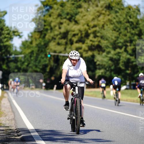 07.09.2025 - 19. Norderstedt Triathlon Michael Burmester http://msf.ph/oto/8848889 07.09.2025 13:44:23 Radfahren 708, 981 meine-sportfotos.de