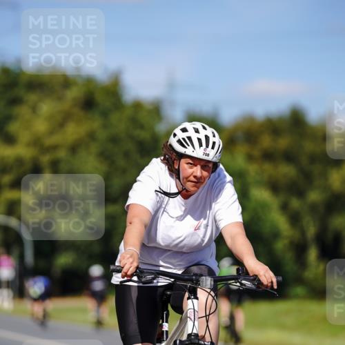 07.09.2025 - 19. Norderstedt Triathlon Michael Burmester http://msf.ph/oto/8848891 07.09.2025 13:44:25 Radfahren 708 meine-sportfotos.de