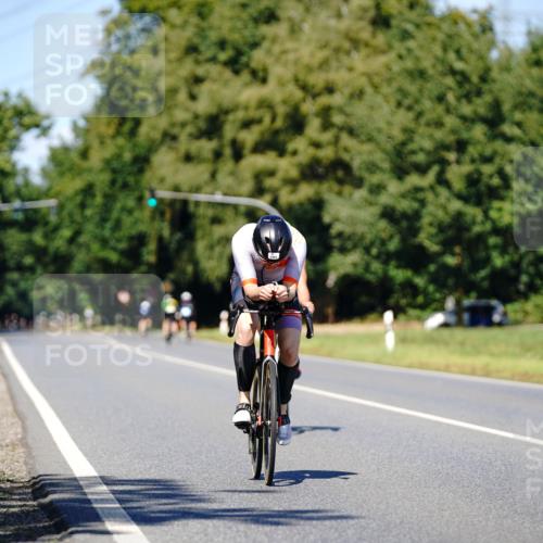 07.09.2025 - 19. Norderstedt Triathlon Michael Burmester http://msf.ph/oto/8848897 07.09.2025 13:44:33 Radfahren 996, 1009, 1401 meine-sportfotos.de